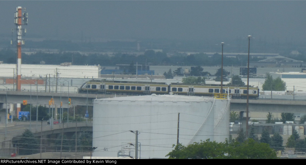 UP Express on the viaduct approaching Pearson Airport